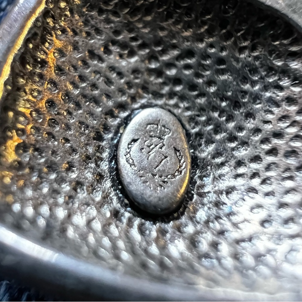 Textured antique silver tone metal w/black accents pendant - Picture 3 of 5